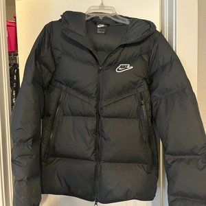Nike Down Filled Puffer Jacket (NWOT) - size small